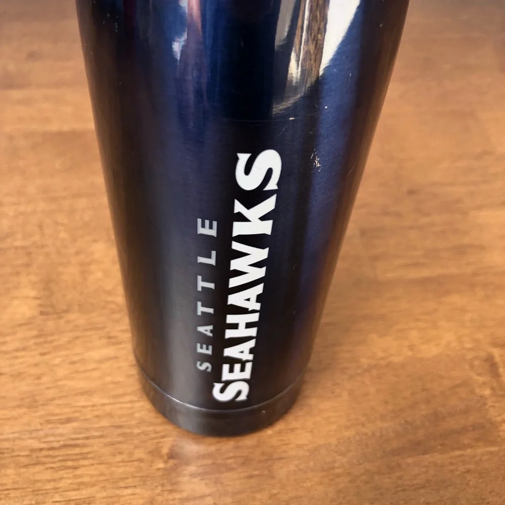 Seattle Seahawks Stainless Steel Hot/Cold Double-Walled Bottle
